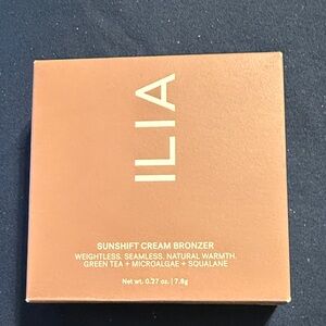 ILIA Sunshift Cream Bronzer - Bask color. Box never opened